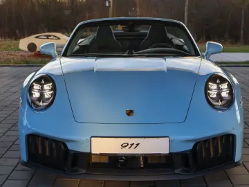 Porsche 992 (911) Carrera 4 GTS Cabriolet SurroundView