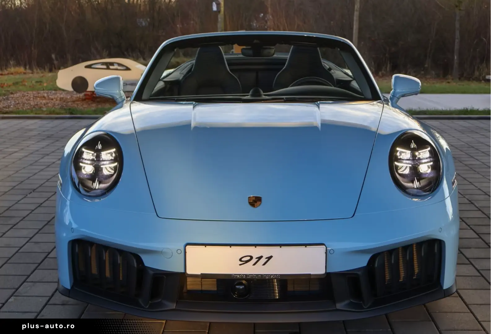 Porsche 992 (911) Carrera 4 GTS Cabriolet SurroundView