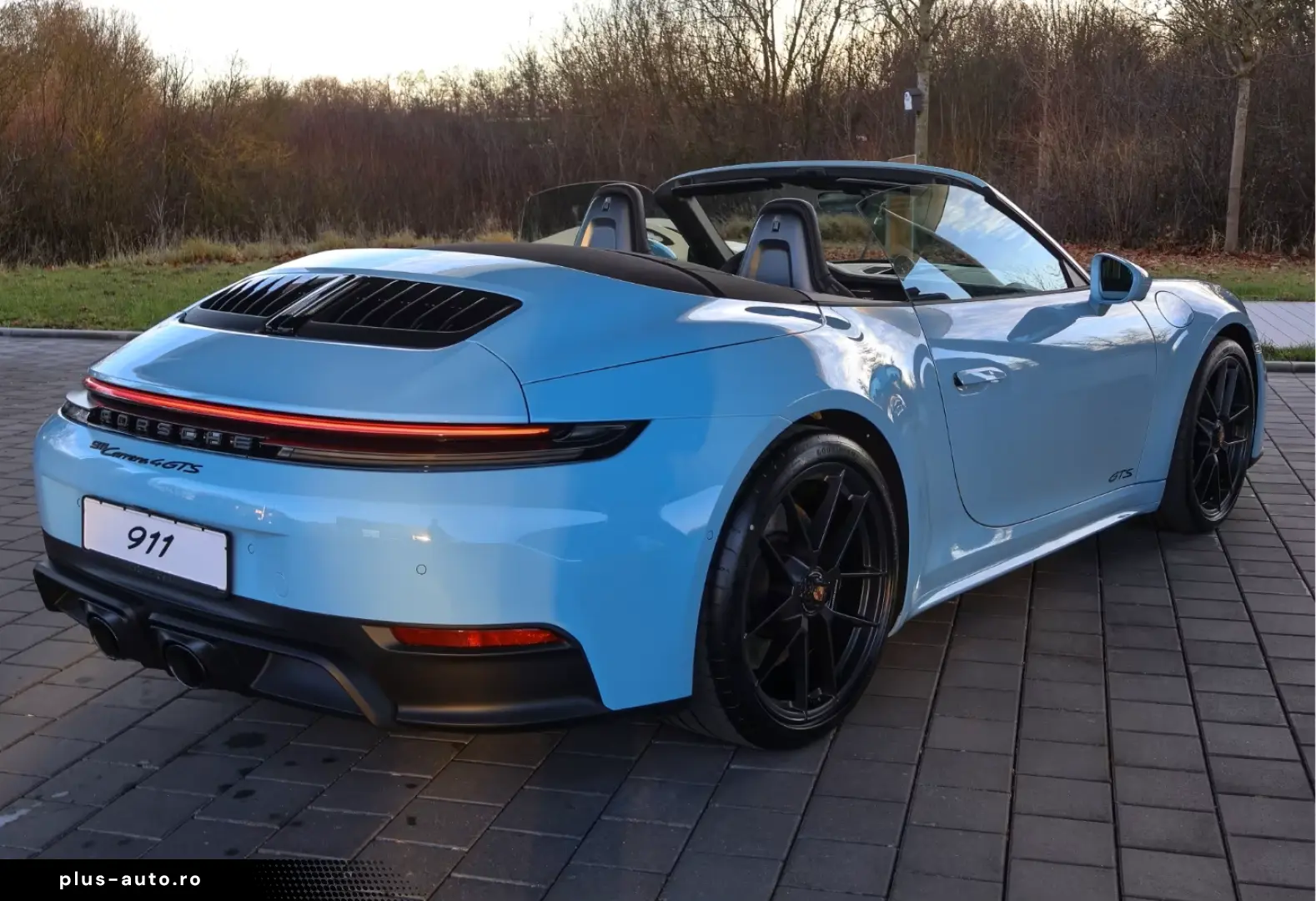Porsche 992 (911) Carrera 4 GTS Cabriolet SurroundView