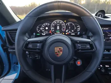 Porsche 992 (911) Carrera 4 GTS Cabriolet SurroundView