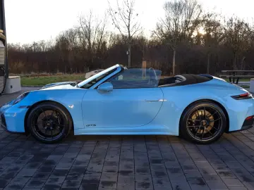 Porsche 992 (911) Carrera 4 GTS Cabriolet SurroundView