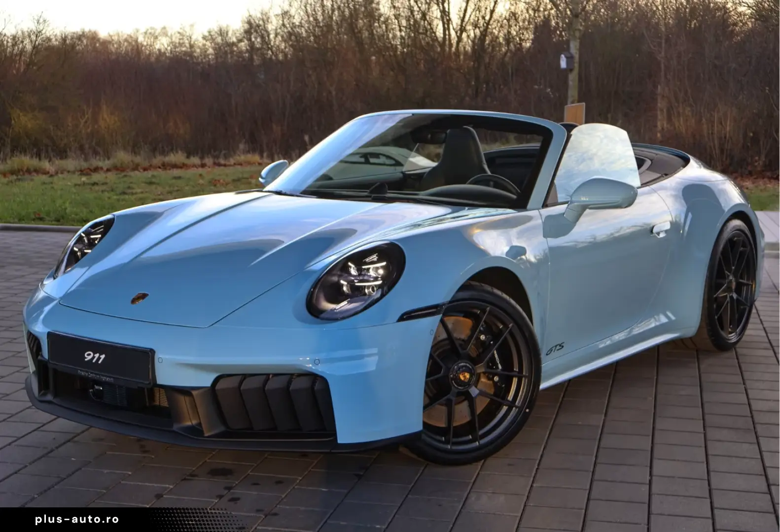 Porsche 992 (911) Carrera 4 GTS Cabriolet SurroundView