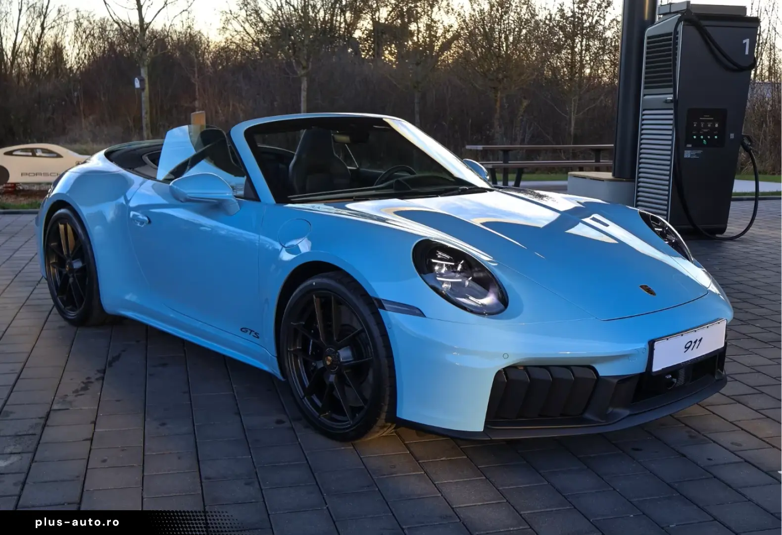 Porsche 992 (911) Carrera 4 GTS Cabriolet SurroundView