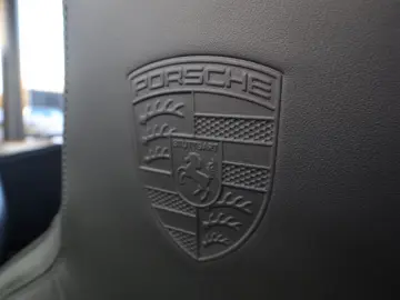 Porsche 992 (911) Carrera 4 GTS Cabriolet SurroundView