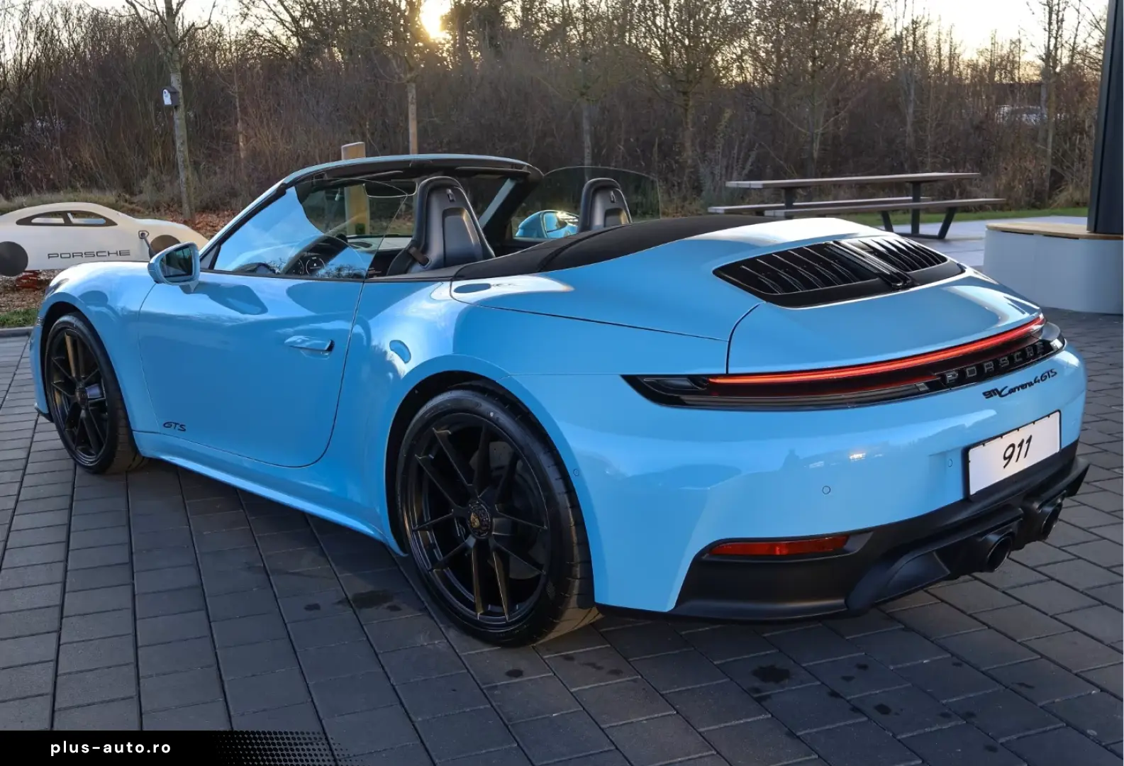 Porsche 992 (911) Carrera 4 GTS Cabriolet SurroundView
