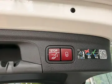 MERCEDES-BENZ GLE 450 d 4M AMG  HUD AHK PANO BURMEST…