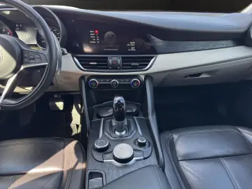 Alfa Romeo Giulia - Garantie! Rate fara avans!