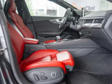 Audi S5 Sportback quattro 3.0