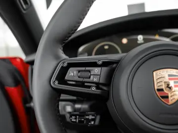 Porsche 992 911 Carrera 4 GTS Cabriolet Liftsystem-VA