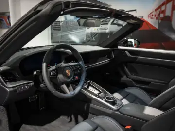 Porsche 992 911 Carrera S Cabriolet Liftsystem-VA BOSE