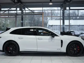 Porsche Panamera GTS ST 2.H