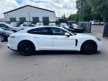Porsche PANAMERA GTS SPORT-DESIGN