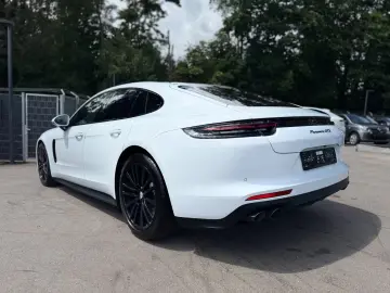 Porsche PANAMERA GTS SPORT-DESIGN
