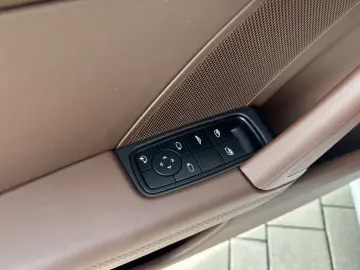 Porsche 992 911 Carrera GTS Cabriolet BOSE Sportabgas