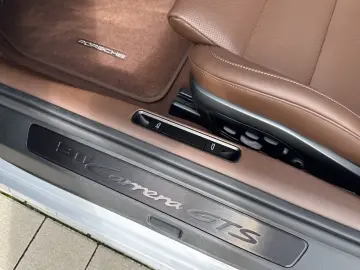 Porsche 992 911 Carrera GTS Cabriolet BOSE Sportabgas