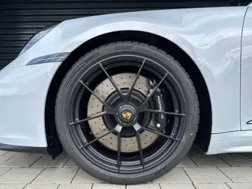 Porsche 992 911 Carrera GTS Cabriolet BOSE Sportabgas