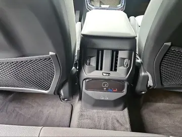 BMW X3 20 xDrive Parking heater AHK camera sports seats