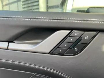 Porsche 992 (911) Carrera 4S Cabrio   Liftsystem   BOSE