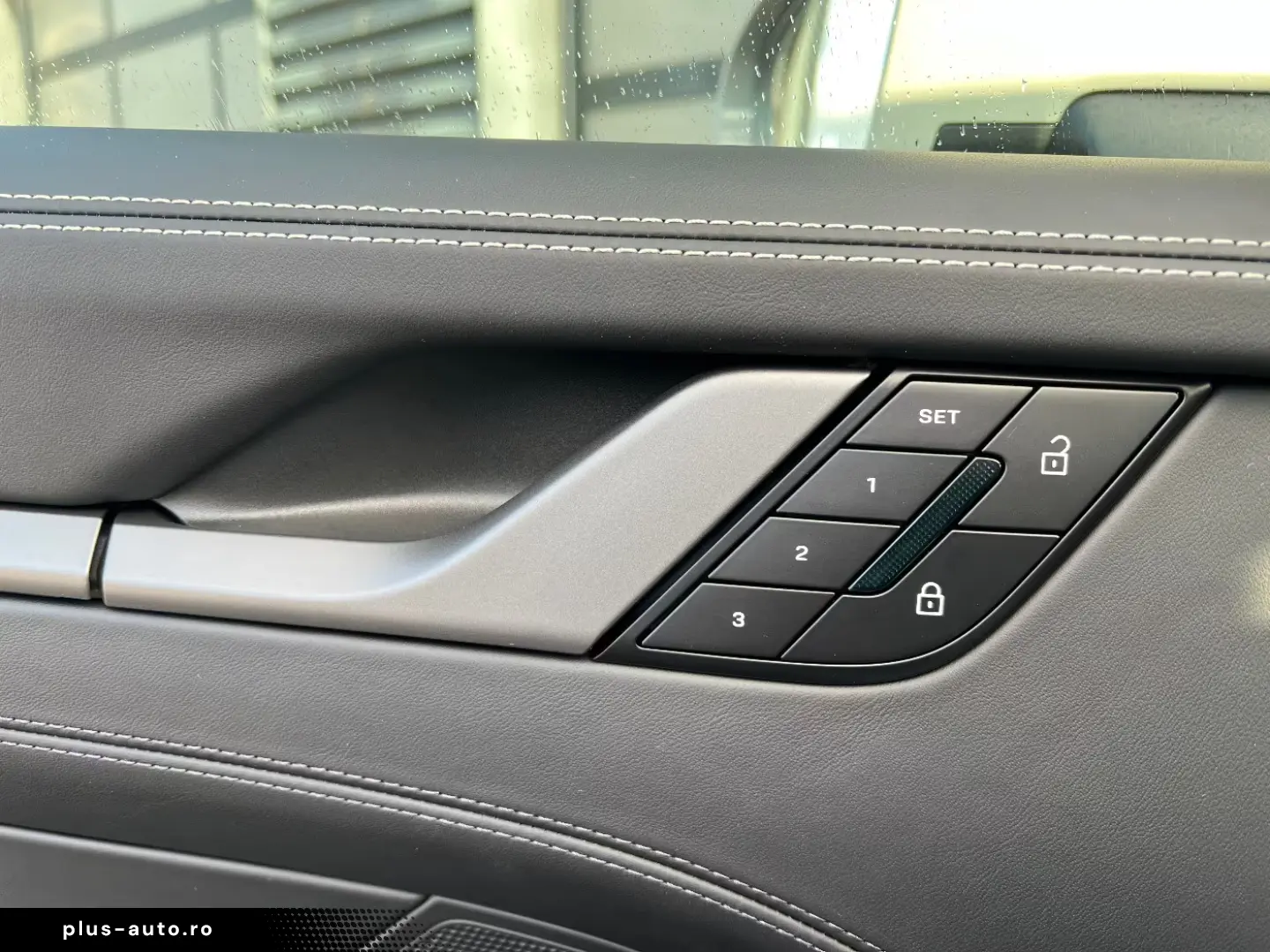 Porsche 992 (911) Carrera 4S Cabrio   Liftsystem   BOSE