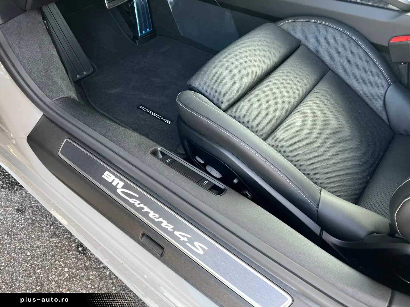 Porsche 992 (911) Carrera 4S Cabrio   Liftsystem   BOSE