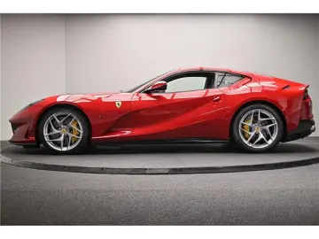 FERRARI 812 superfast 6.5 V12 800