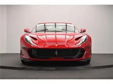 FERRARI 812 superfast 6.5 V12 800