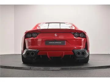 FERRARI 812 superfast 6.5 V12 800