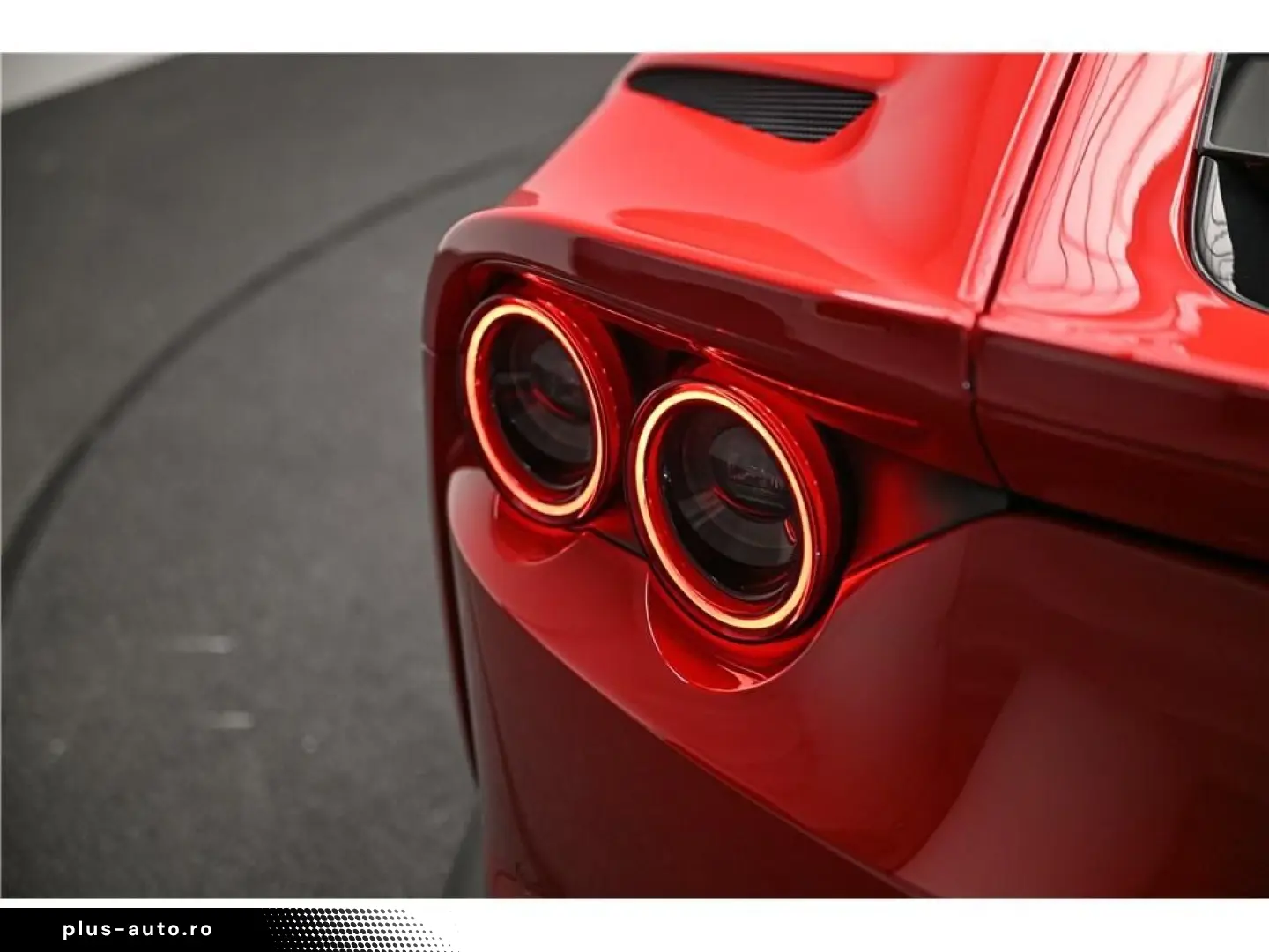 FERRARI 812 superfast 6.5 V12 800