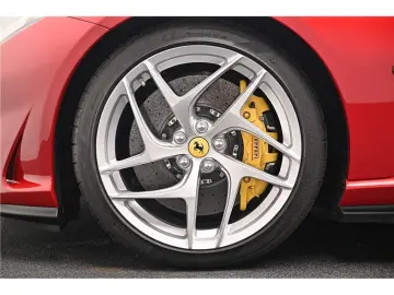 FERRARI 812 superfast 6.5 V12 800
