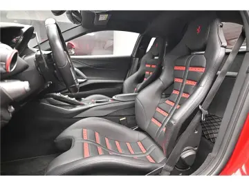 FERRARI 812 superfast 6.5 V12 800