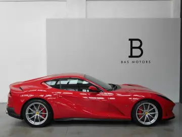 FERRARI 812 6.5 V12 Superfast DCT F1 LIFT Deutsch 2.Hand