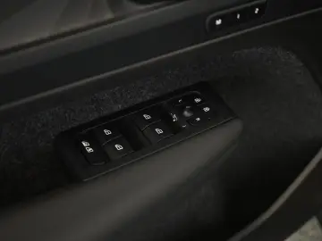 VOLVO XC40 Recharge T5 Ultimate Dark LED Pano Navi 20