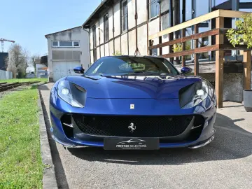 FERRARI 812 Superfast Carbon Power Garantie LED SiHe Top