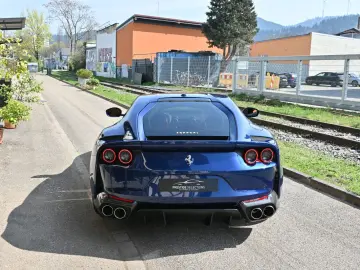 FERRARI 812 Superfast Carbon Power Garantie LED SiHe Top