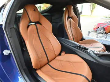 FERRARI 812 Superfast Carbon Power Garantie LED SiHe Top