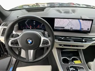 BMW X5 xDr30d M Sport Pro DA PA-Pr B W 7-Sitzer Pano