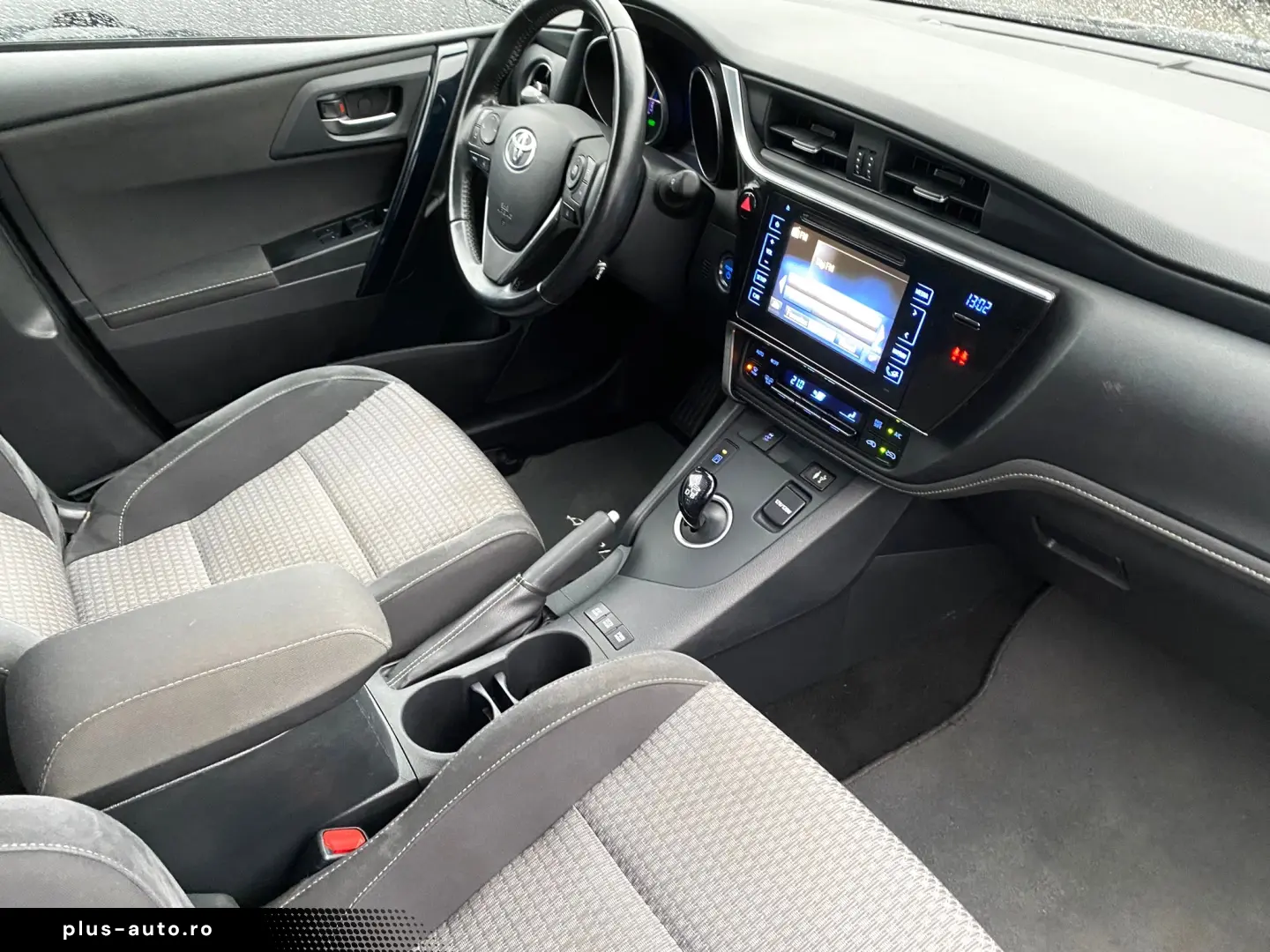 Toyota Auris Hybride 136H Design