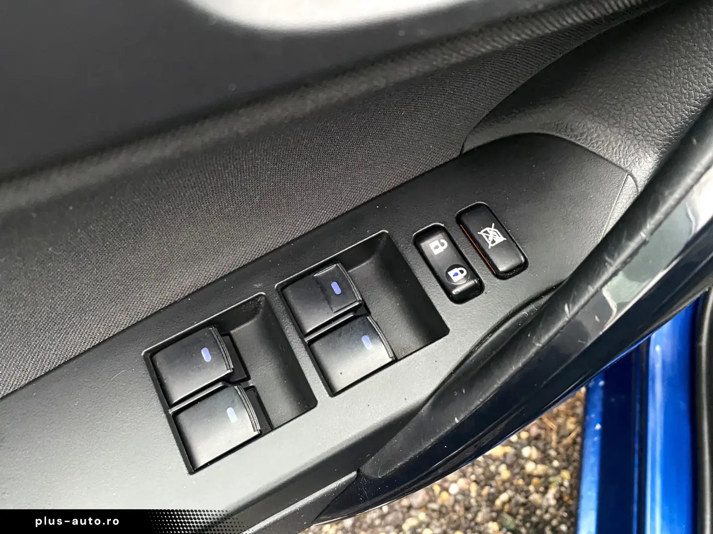 Toyota Auris Hybride 136H Design