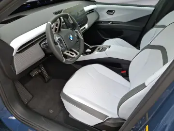 BMW iX3 50 xDrive M Sport AHK