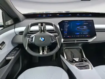 BMW iX3 50 xDrive M Sport AHK