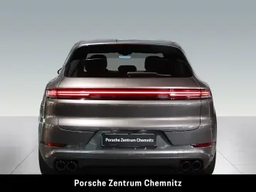 Porsche Cayenne Black Edition