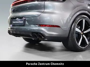 Porsche Cayenne Black Edition