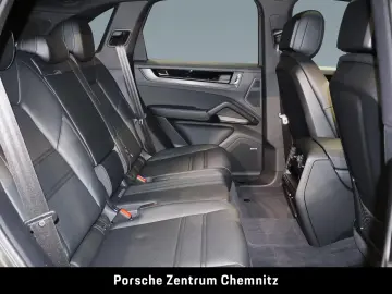Porsche Cayenne Black Edition