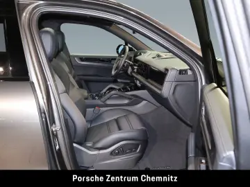 Porsche Cayenne Black Edition