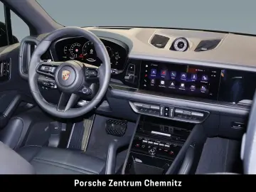 Porsche Cayenne Black Edition