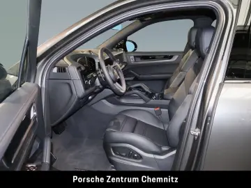 Porsche Cayenne Black Edition