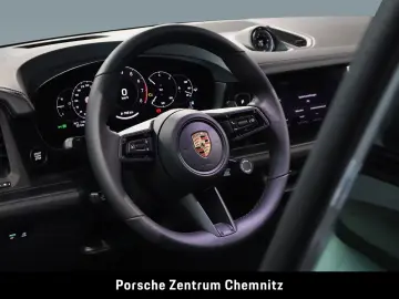 Porsche Cayenne Black Edition