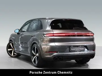 Porsche Cayenne Black Edition