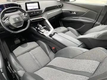 Peugeot 3008 – 1.2 Allure Automat Panoramic