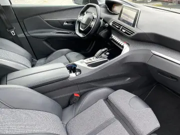 Peugeot 3008 – 1.2 Allure Automat Panoramic